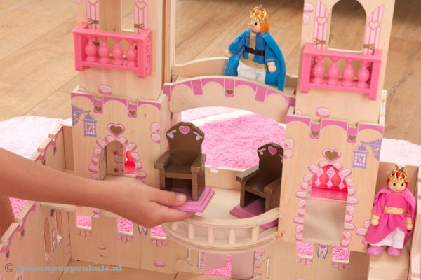 Inclusief vele meubeltjes.