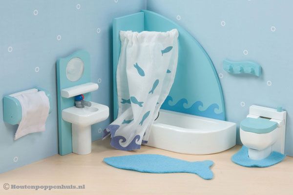 Set met 9 delen met o.a. een bad, douche en toilet.