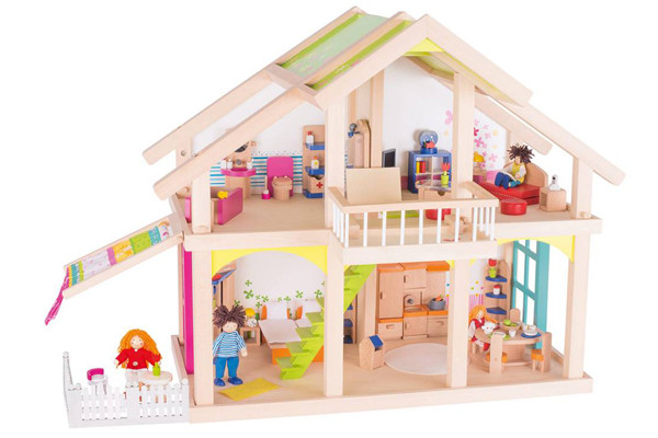 Maak het poppenhuis helemaal af met optionele accessoires zoals meubels en poppetjes.