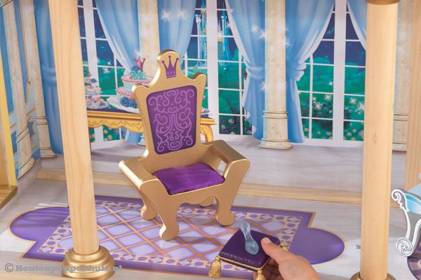 Waar is haar andere muiltje gebleven?