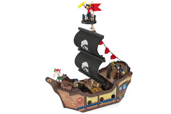 Met een groot schip.